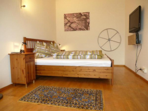 Гостиница Charming, central, spacious apartment  Инсбрук